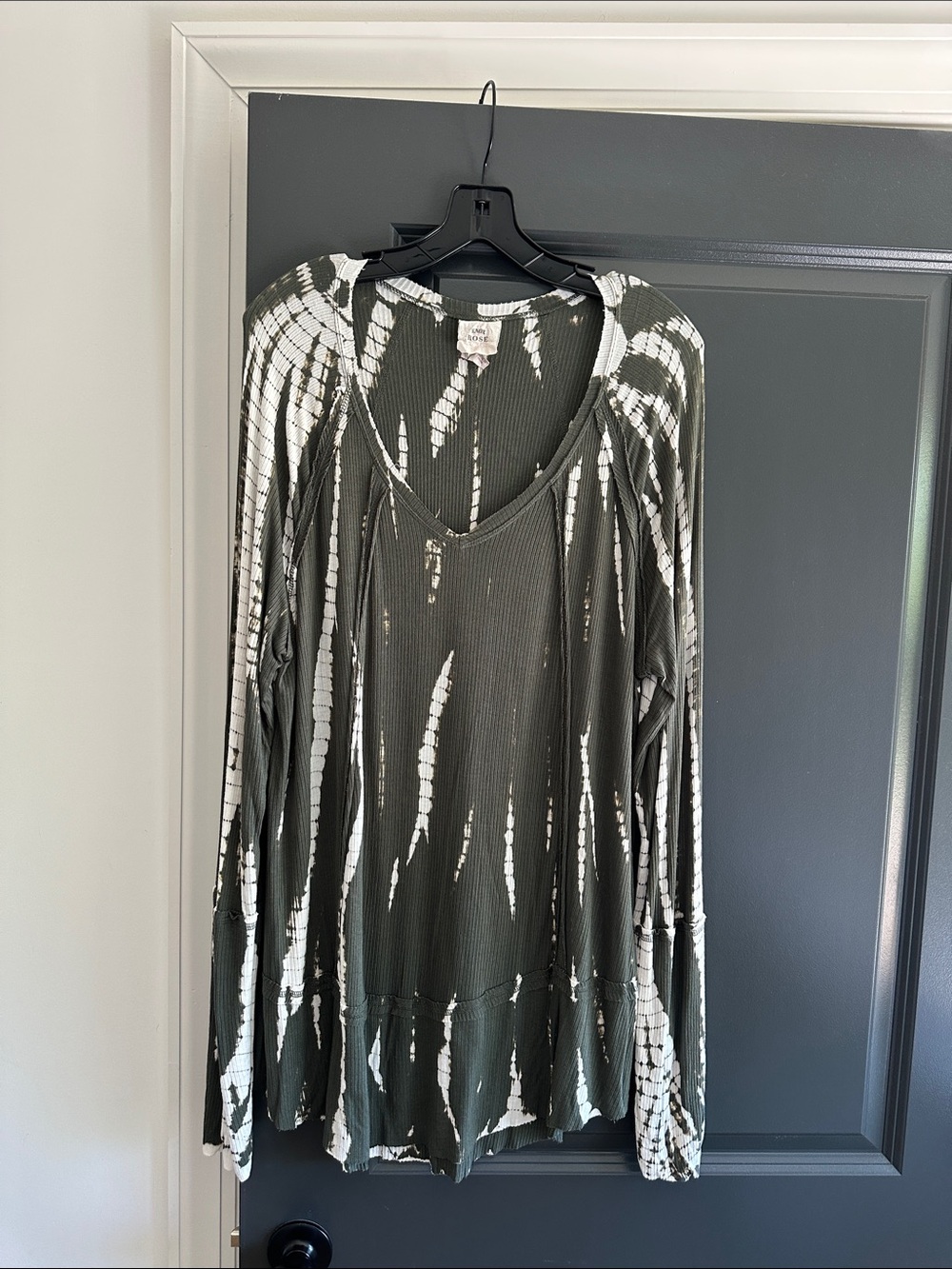 Knox Rose Olive & White Tie-Dye Ribbed V-Neck Long Sleeve Top